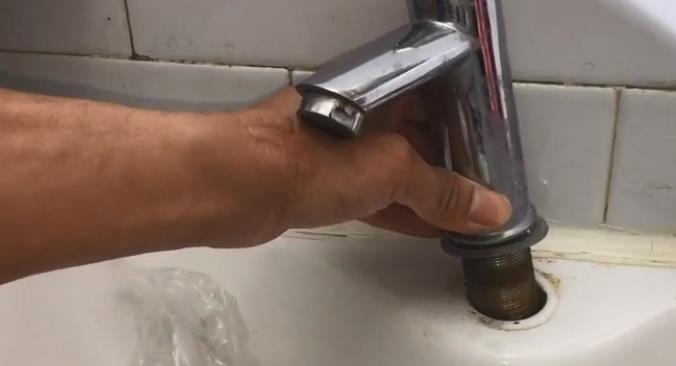 衛生間臺盆水龍頭拆卸圖解，6張步驟大圖帶你全程拆卸！